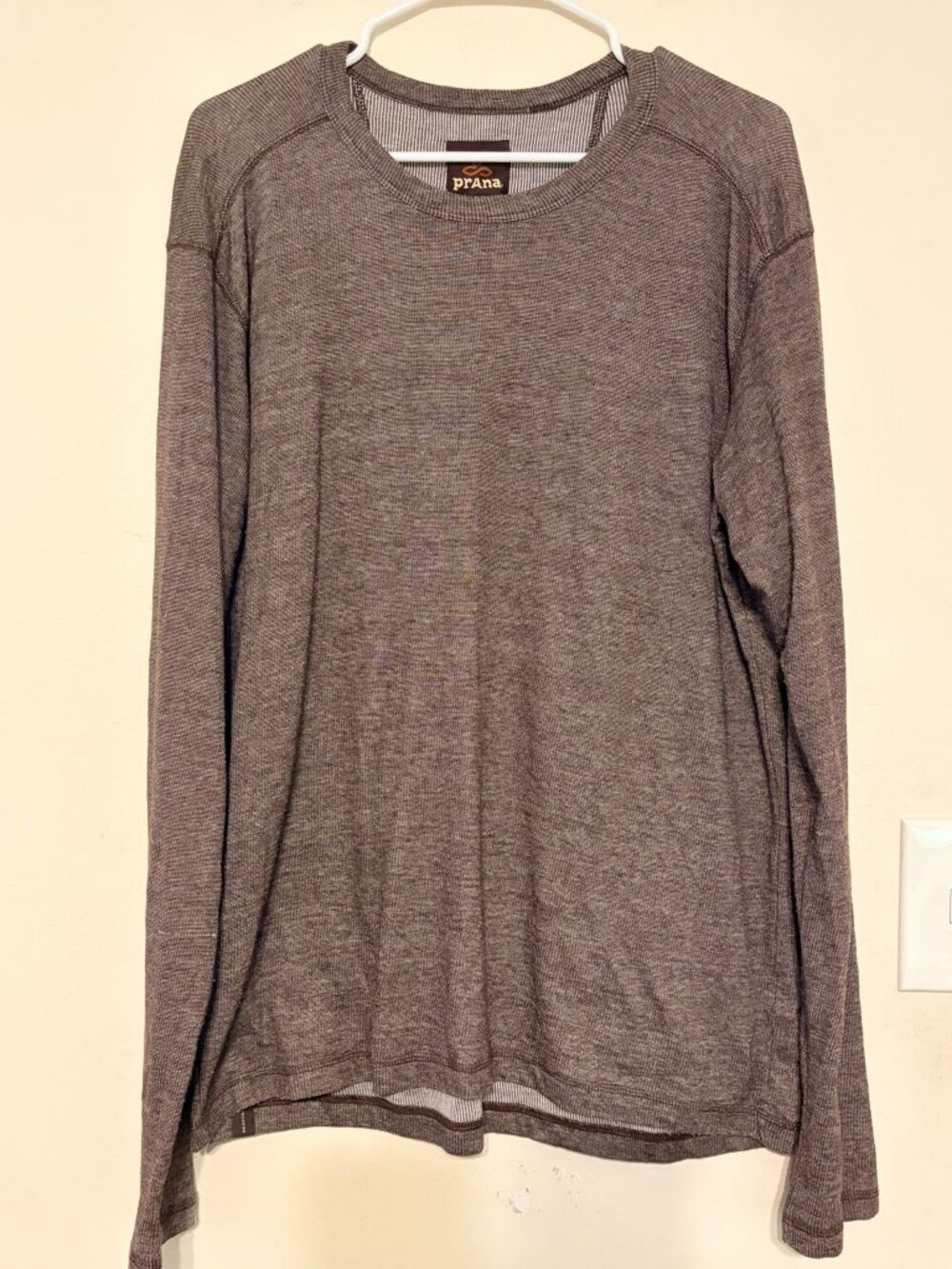 Men's Brown Beige Prana Long Sleeve Logo Yoga T-Shirt Size Large